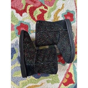 UGG Classic II Graphic Stitch Kids Youth Boots 1112383K Black Sz 5 Embroidered